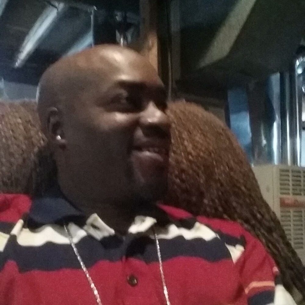 Meet your Posher, Antionr